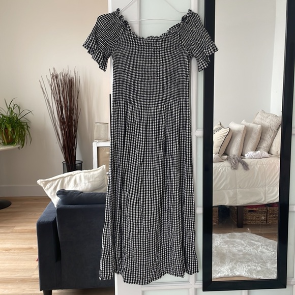 Urban Outfitters Dress - Picture 2 of 2